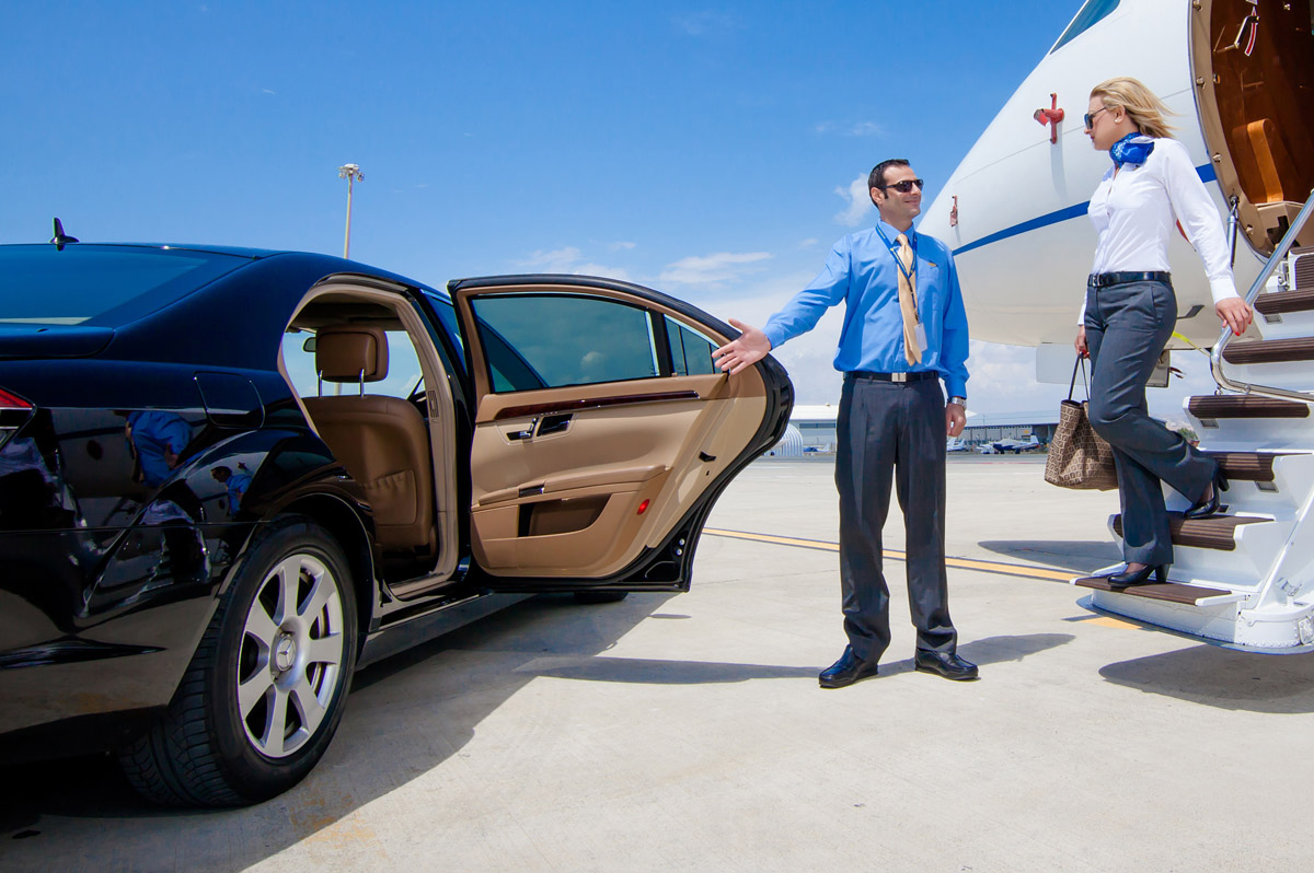 Best Black Car & Chauffeur Service in Indianapolis for Airport & City Travel Best Black Car & Chauffeur Service in Indianapolis for Airport & City Travel