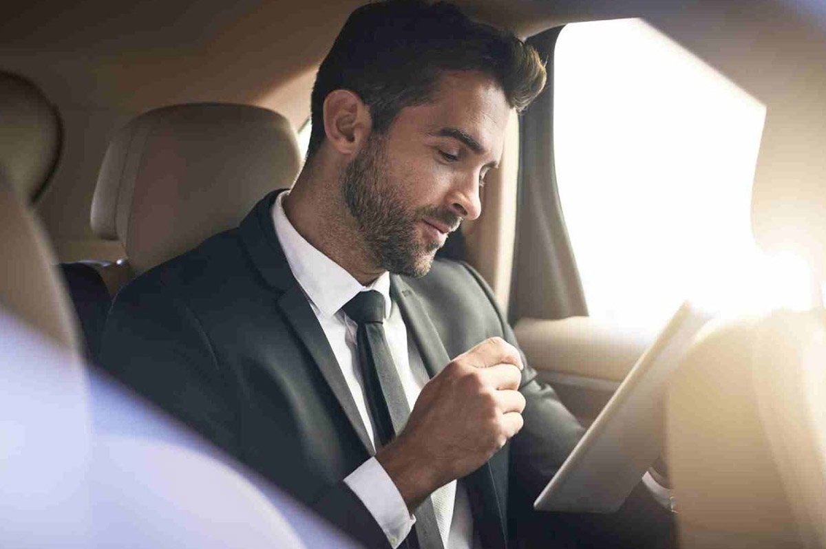 Airport Car Service vs. Limo Service in Indiana: What Travelers Need to Know