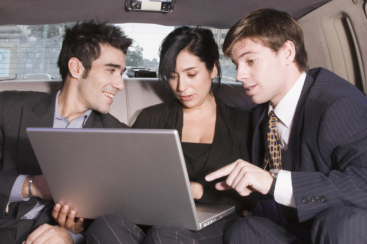 Top 10 Reasons to Book a Birthday Limo for Your Next Celebration