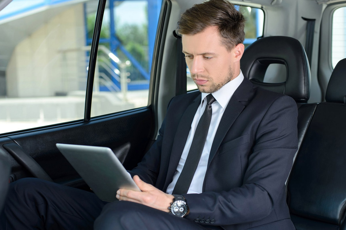 Indianapolis Airport to Carmel Black Car Service – Corporate & Executive Transportation